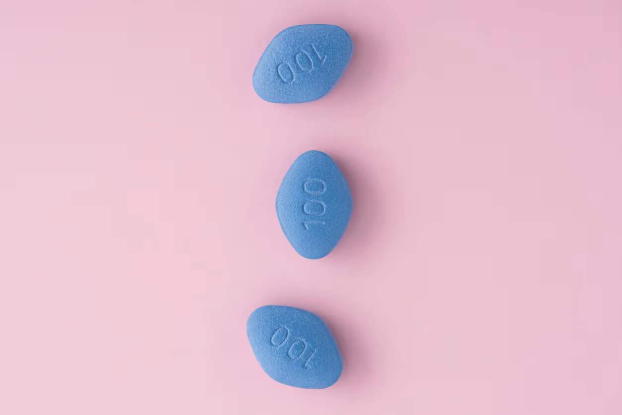 Cialis and Viagra are prescription erectile dysfunction drugs. Learn more about the similarities and key differences between these ED treatment options.